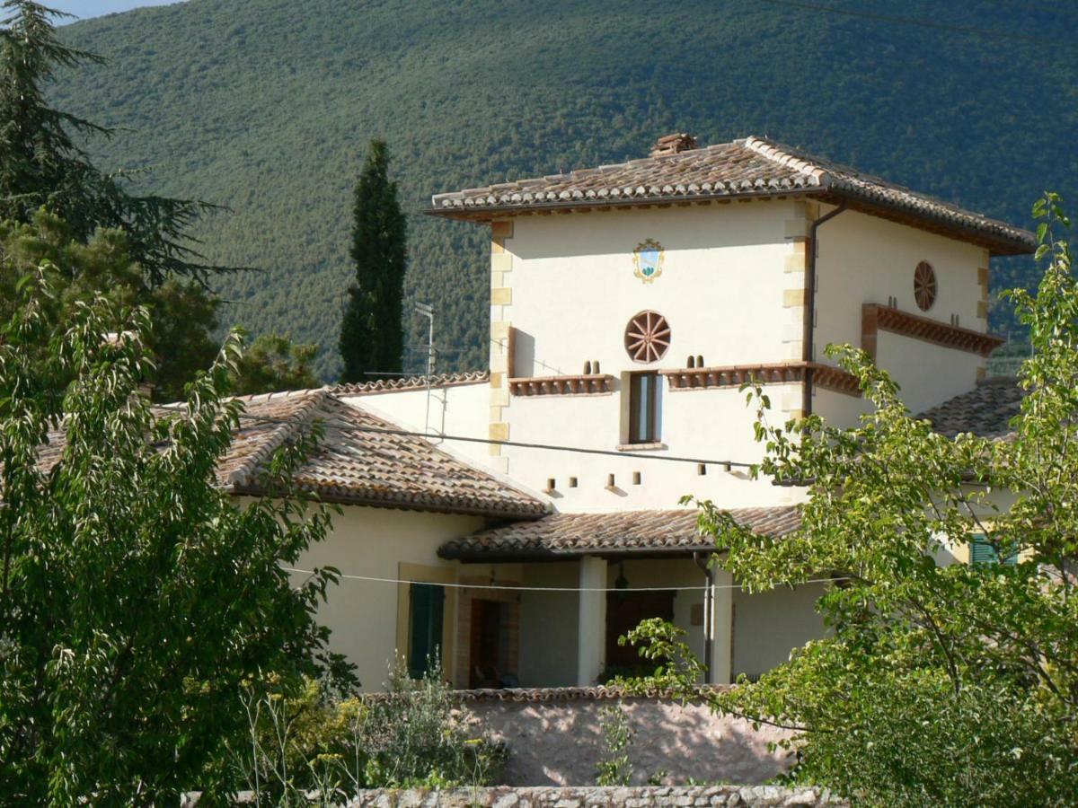 La Palombaia Guest House Spoleto Bagian luar foto